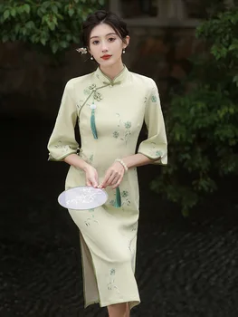 Tradicionalni Orientalski Mandarin Ovratnik Flare Rokav Vezenje Šifon Cheongsam Elegantno Kitajski Mid-Dolžina Čipke Qipao